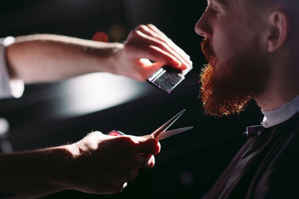 Using beard oil isn't just about applying a few drops and calling it a day. Most importantly, it's about building a smart, effective beard grooming routine that enhances your look and keeps your beard healthy.