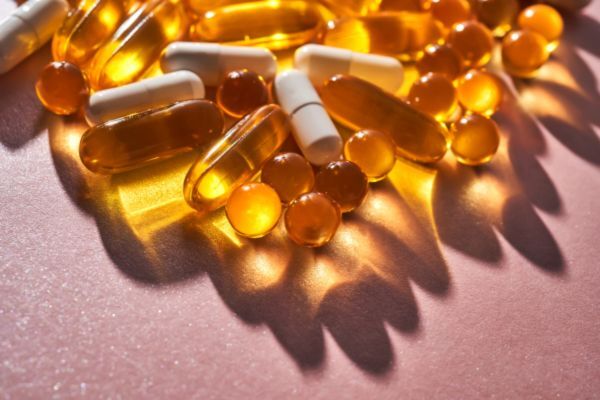  Biotin supplements in capsule and softgel form for beard growth support