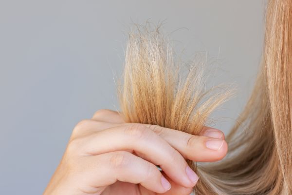 Signs Your Hair Ends Need Repair