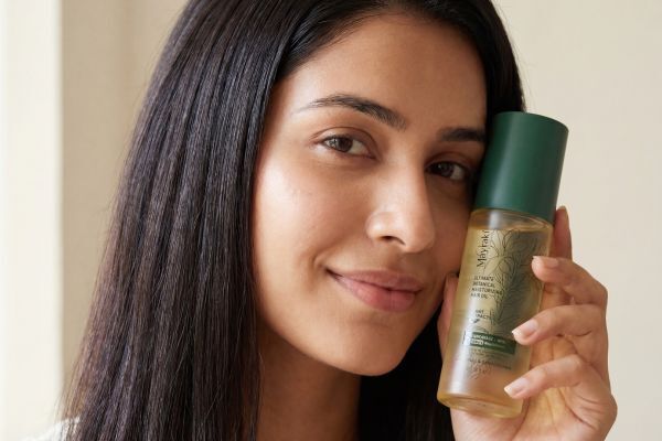 The Mayraki Ultimate Botanical Moisturizing Hair Oil