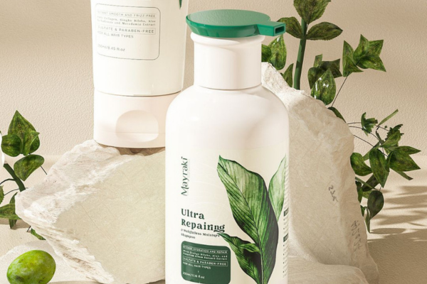 The Mayraki Ultra-repairing & Weightless Moisture Shampoo for Lightweight Moisture